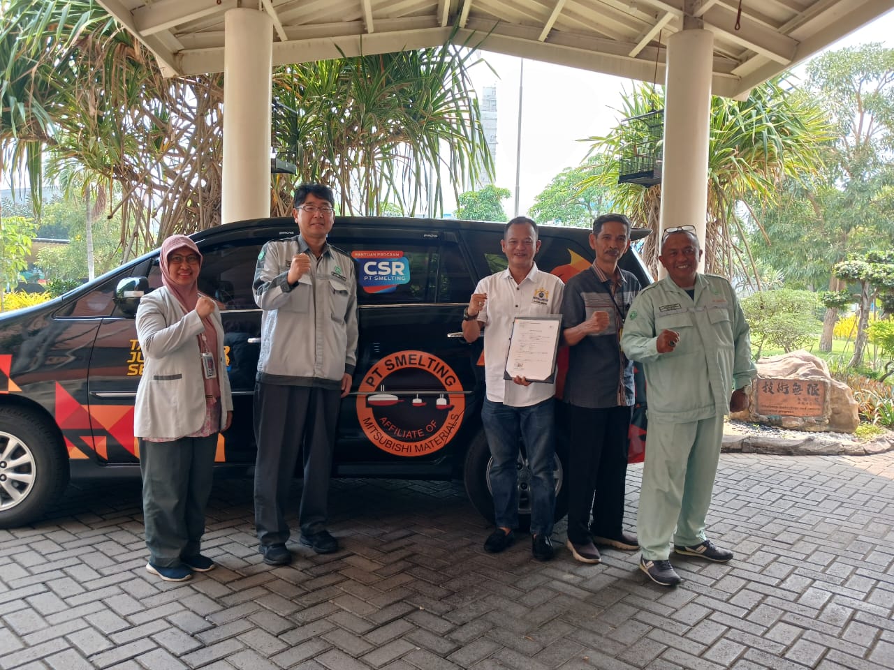 Kadin Gresik Dapat Hibah Mobil dari PT Smelting