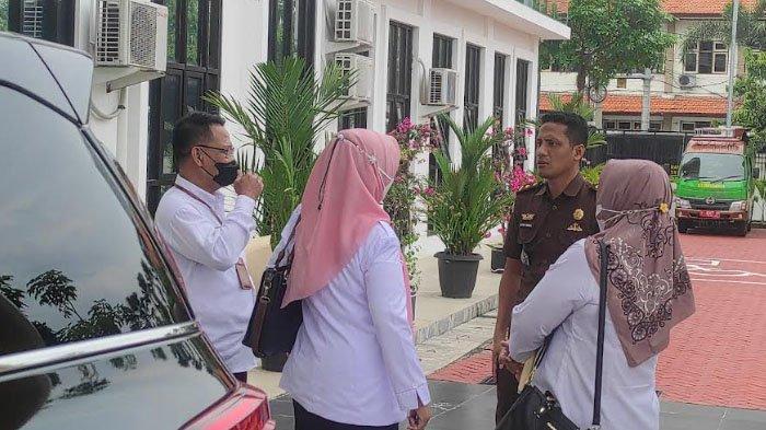 Kesandung Korupsi, Mantan Kadisperindagkop Gresik Ditahan Kejaksaan