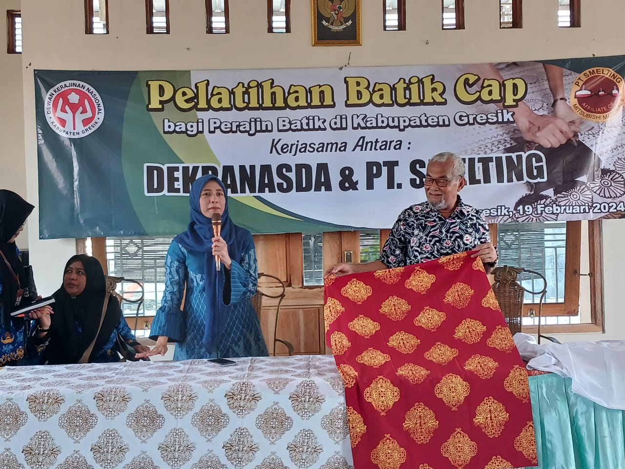 Persiapan Produksi Massal Batik Khas Gresik, Pengerajin Diberi Pembekalan dan Pelatihan