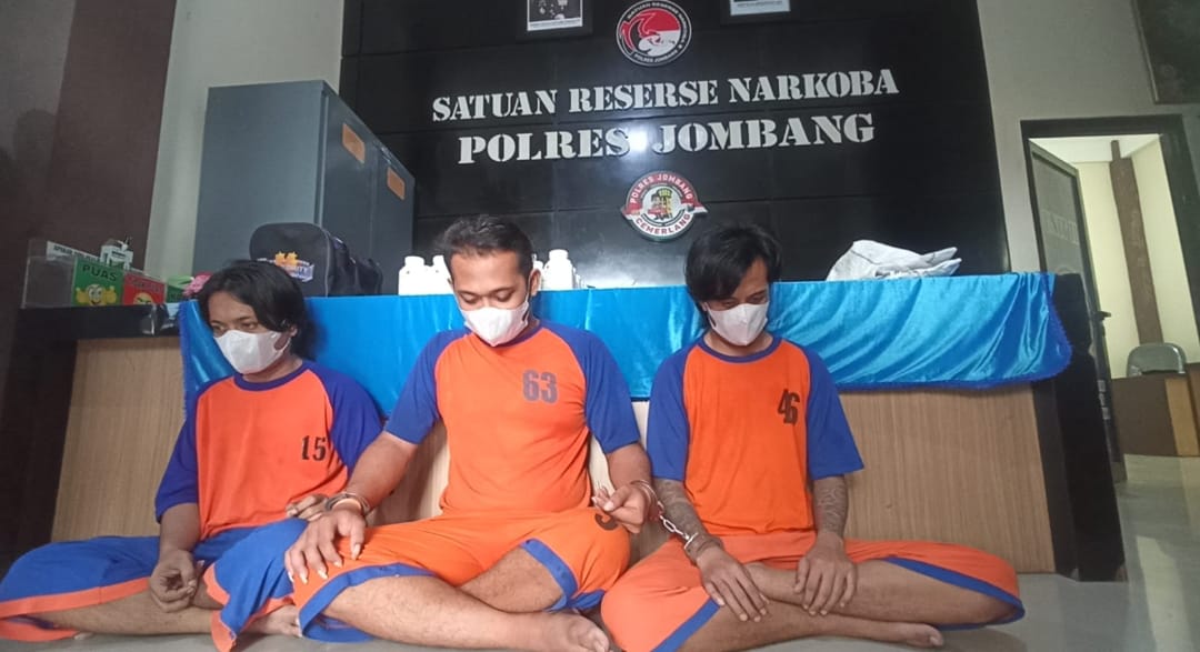 Kompak Pesta Narkoba, Trio Bersaudara di Jombang Dibekuk Polisi
