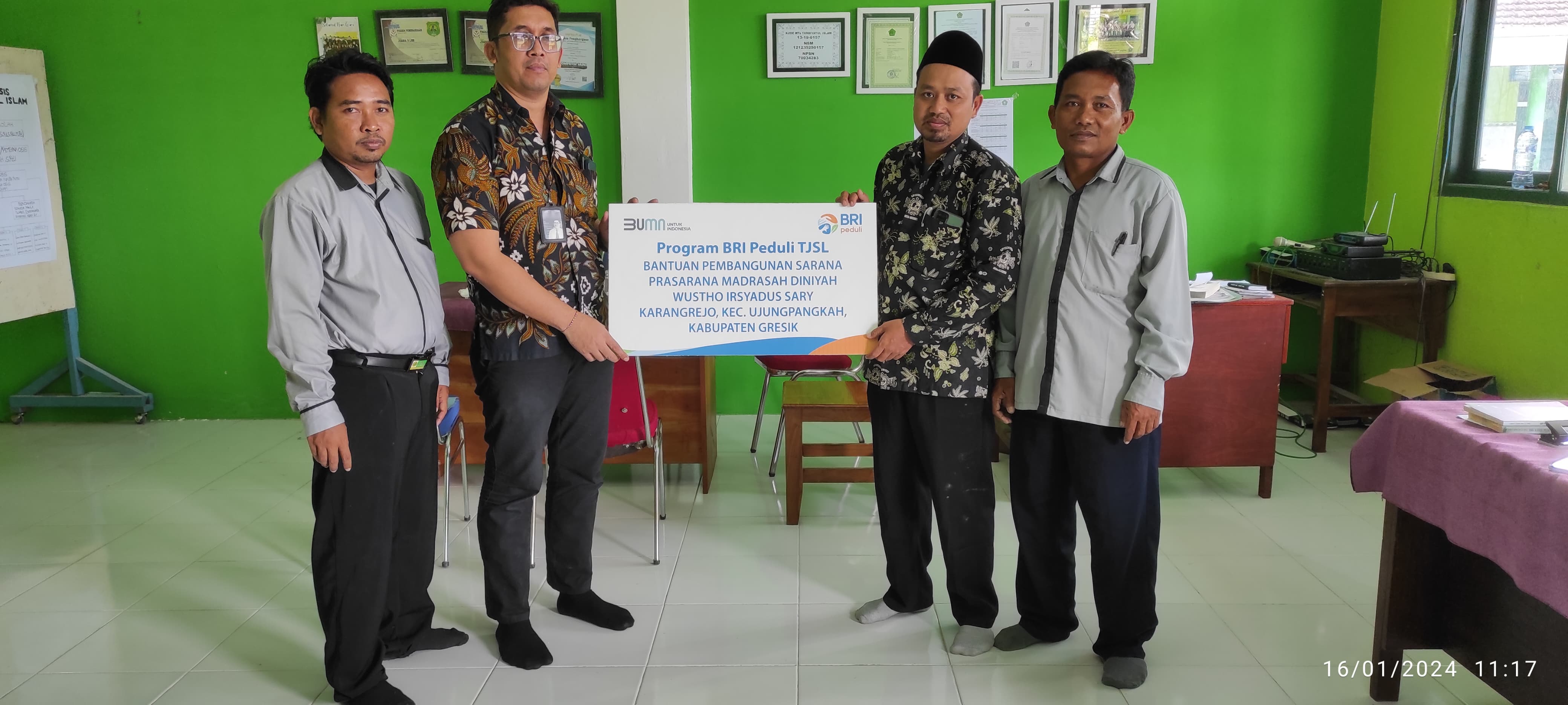 BRI Peduli Pendidikan, Bangun Fasilitas Sekolah di Kabupaten Gresik
