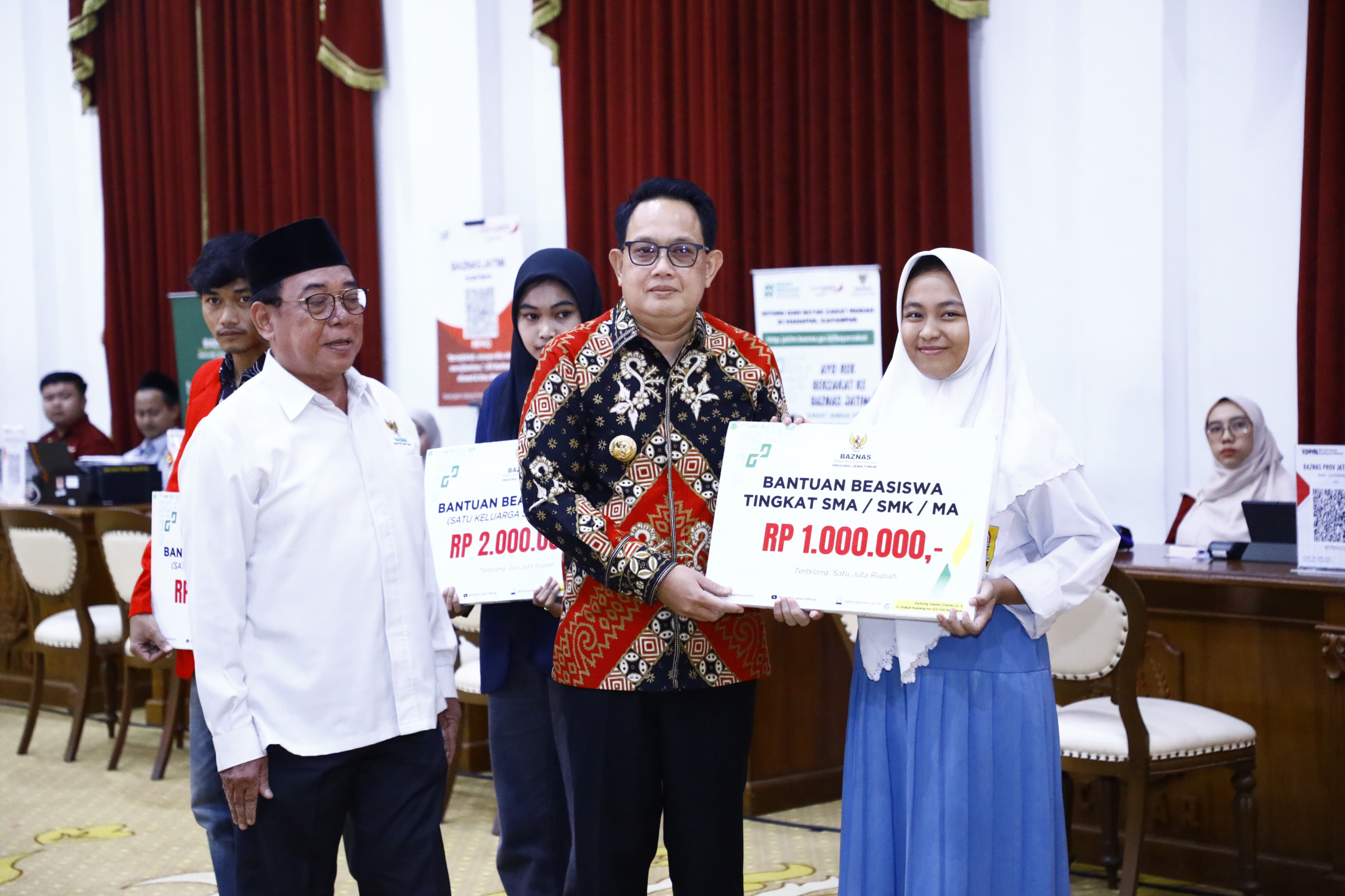 Ajak Forkopimda dan Pengusaha Tunaikan Zakat Melalui Baznas, Pj. Gubernur Adhy: Kontribusi Tingkatkan Kesejahteraan Masyarakat