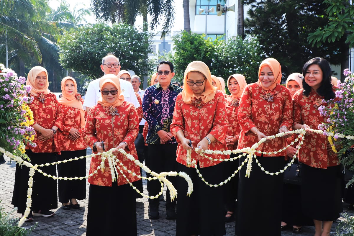 Gelar Bazar Ramadhan, Pj. Gubernur Adhy: Jadi Sabuk Pengaman dan Upaya Stabilkan Harga Bahan Pokok