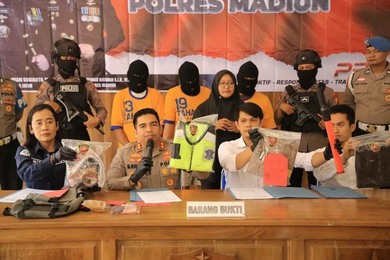 Komplotan Perampok Truk Bermuatan Rokok Rp 3,1 Miliar Digulung Polres Madiun