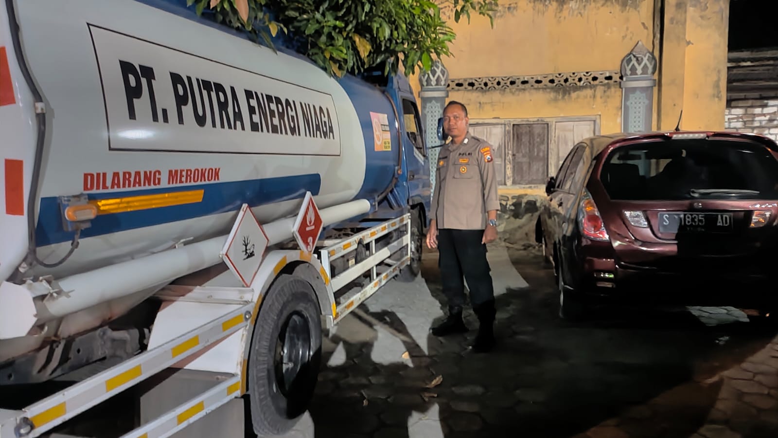 Dua Remaja Wanita di Bojonegoro Tertabrak Truk Tangki BBM, Korban Meninggal Setelah di Rumah Sakit