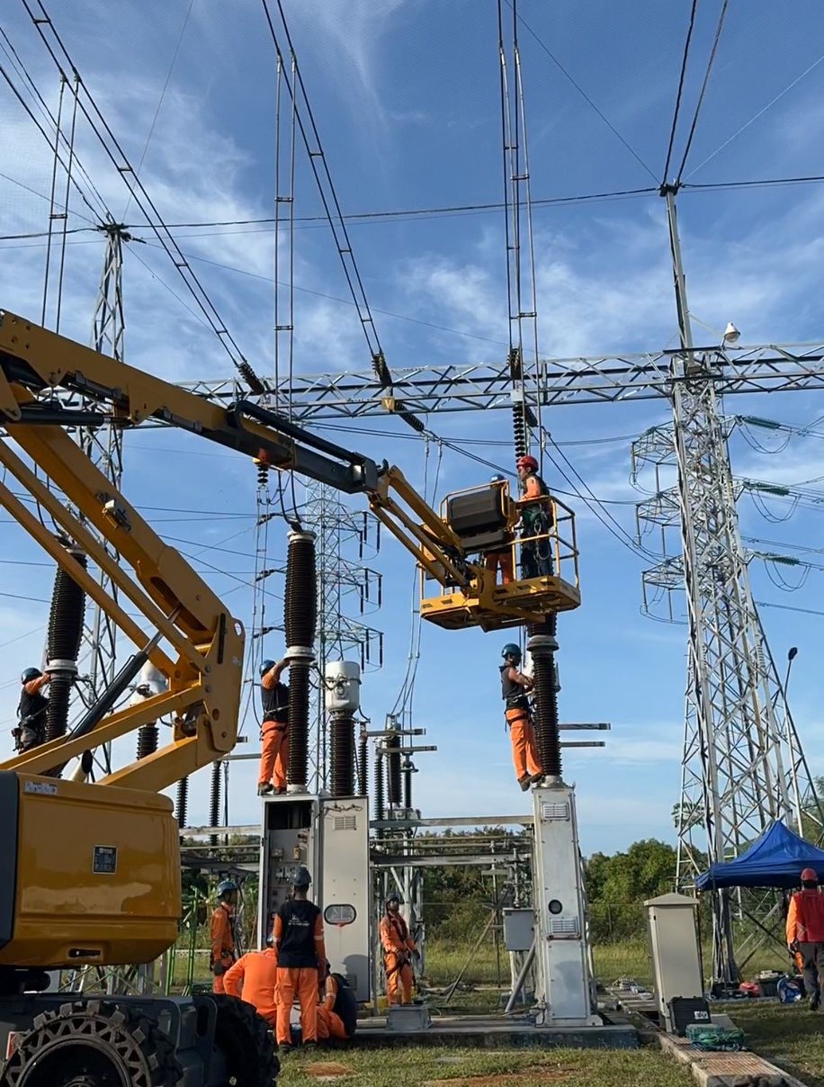 Penggantian Peralatan Gardu Induk di Jawa Timur, Sosok Srikandi Ikut Berkontribusi untuk Kesiapan Sistem Transmisi Jelang KTT WWF ke-10 di Bali