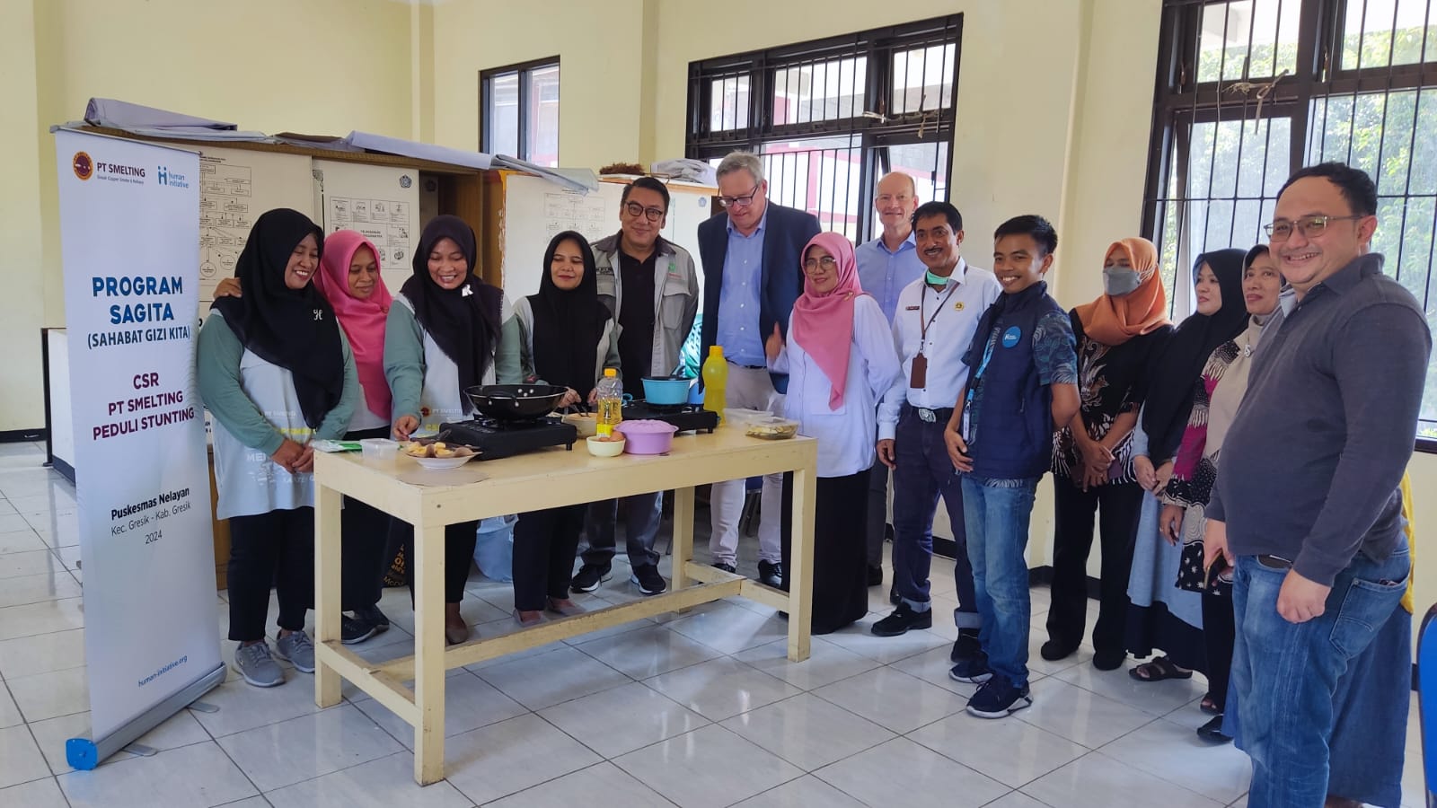 Smelting dan HI Hadirkan Ahli Nutrisi Melatih Ibu-ibu Memasak Makanan Bergizi Untuk Cegah Stunting