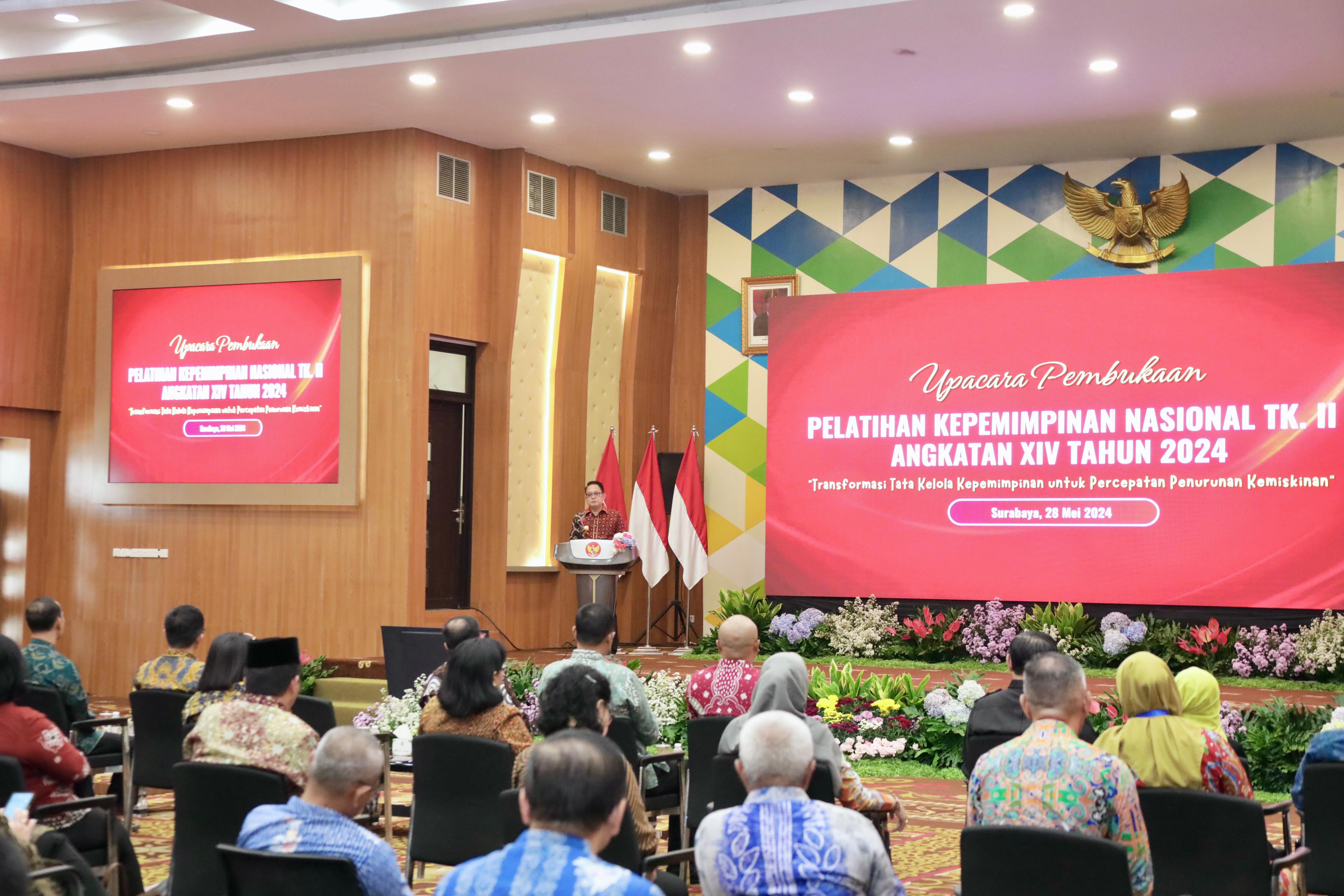 Buka PKN II BPSDM Jatim, Pj. Gubernur Adhy Dorong ASN Ciptakan Gagasan Inovatif untuk Turunkan Kemiskinan