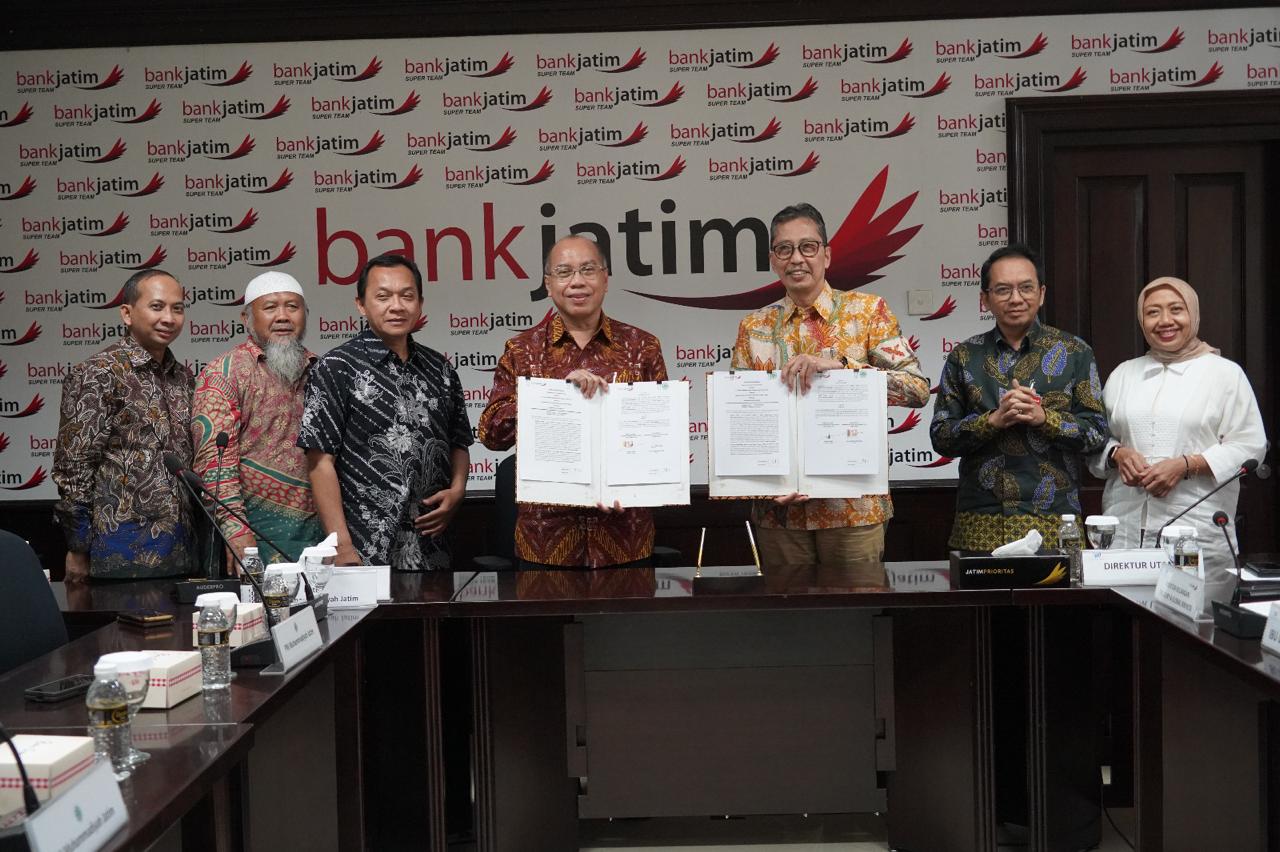 Bank Jatim dan PW Muhammadiyah Jawa Timur Teken MoU Layanan Jasa keuangan Untuk Amal Usaha Muhammadiyah