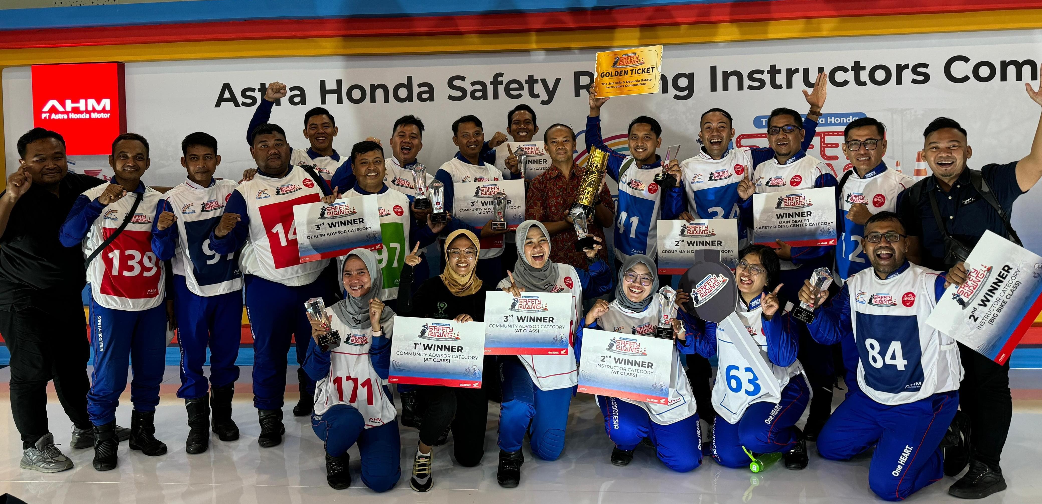 Instruktur Safety Riding MPM Honda Jatim Sabet Semua Kategori dalam Kompetisi Instruktur Safety Riding