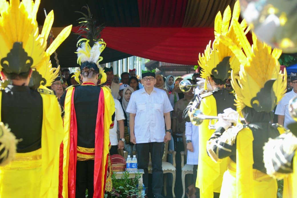 Pj. Sekdaprov Jatim Bangga Banyuwangi Ethno Carnival Menjadi Bagian Karisma Event Nusantara