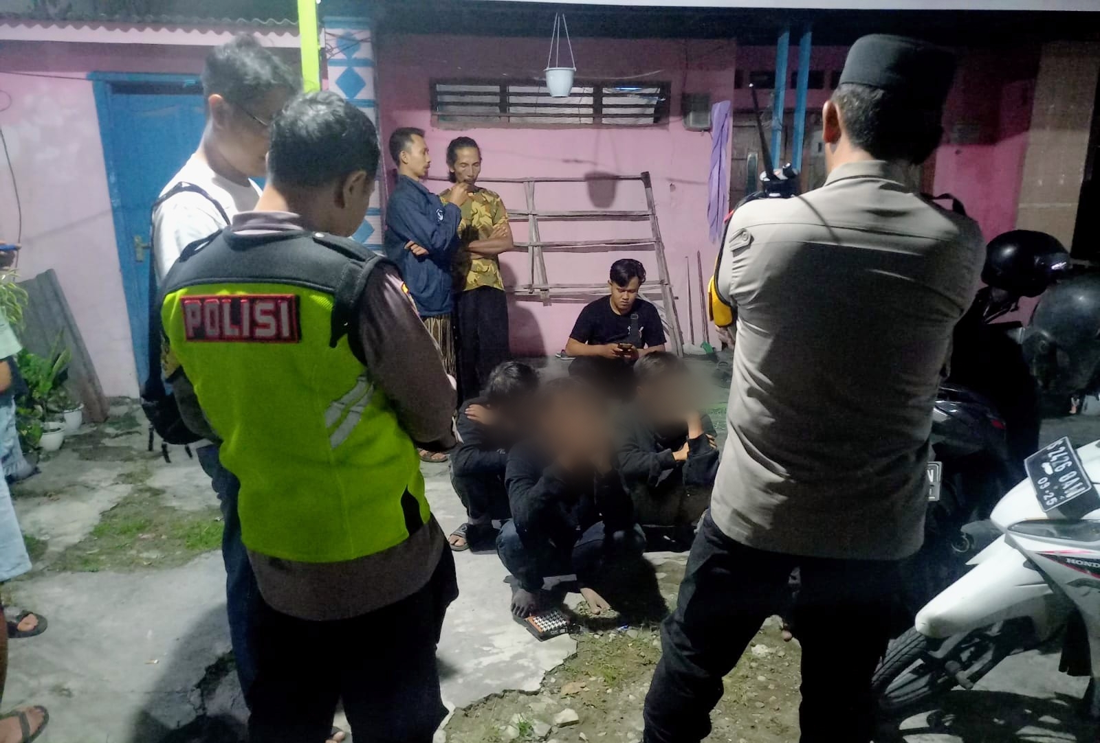 Belasan Remaja Meresahkan Bawa Celurit di Jombang Terlibat Kejar-kejaran dengan Polisi dan Warga, Akhirnya Berhasil Diringkus