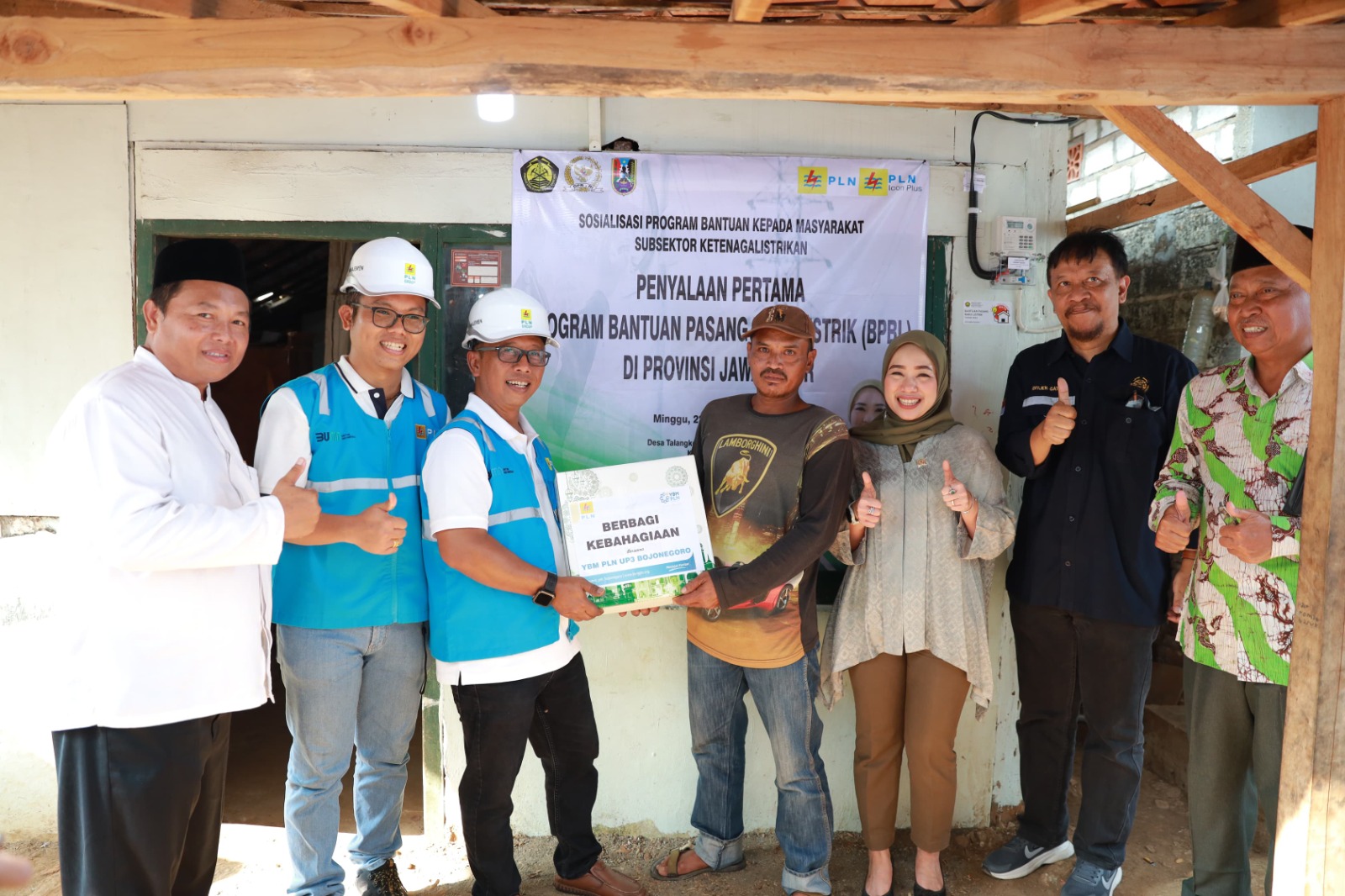 Kinerja 5 Tahun Kepemimpinan Erick Thohir, PLN Sambung Listrik 13.474 Masyarakat Prasejahtera di Jawa Timur