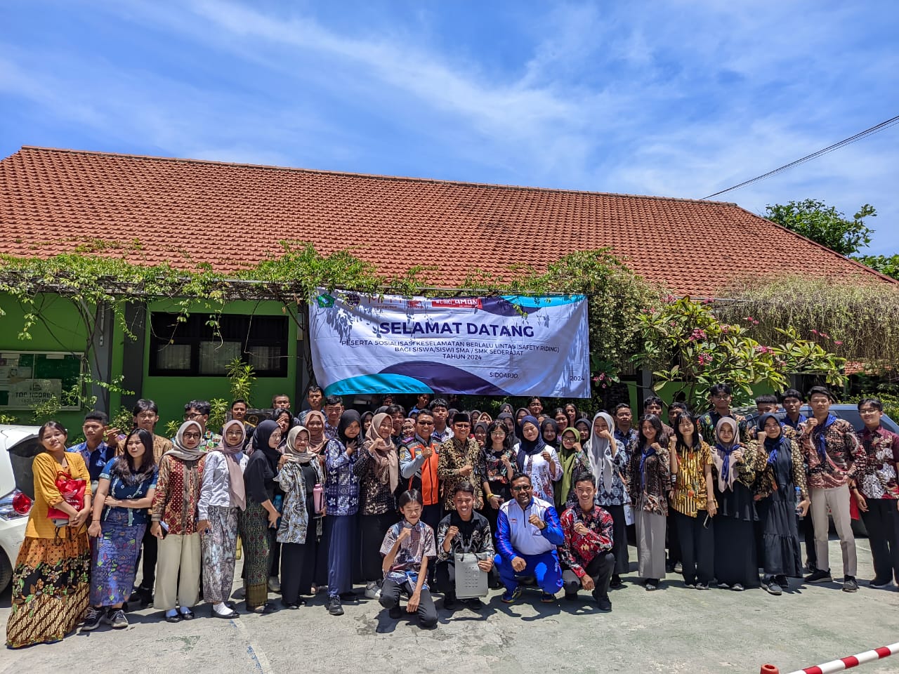 Ratusan Siswa Gen Z Semarakkan Edukasi Safety Riding untuk Cari  aman Berkendara