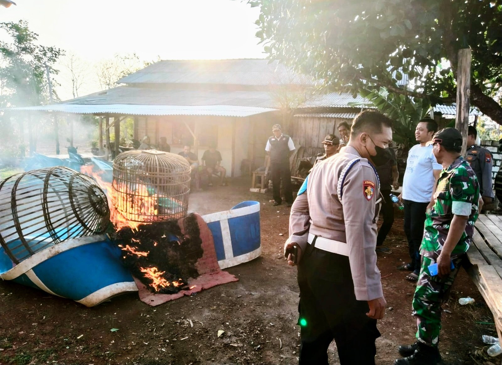 Dua Arena Judi Sabung Ayam di Gresik Digrebek Polisi, Tapi Kosong