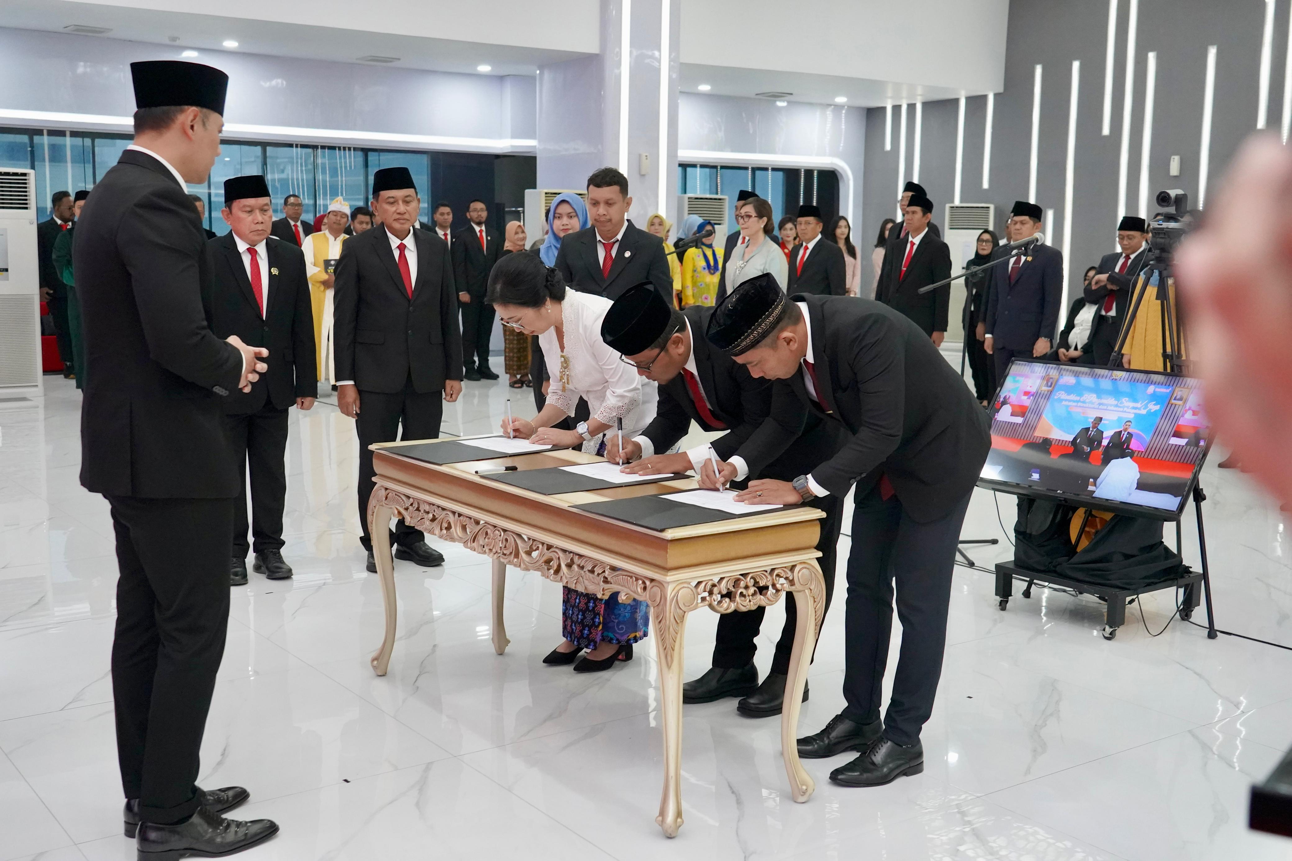 Lantik 67 Pejabat Struktural dan Fungsional, Menteri AHY Harapkan Jajaran Kementerian ATR/BPN Bangun Semangat Integritas