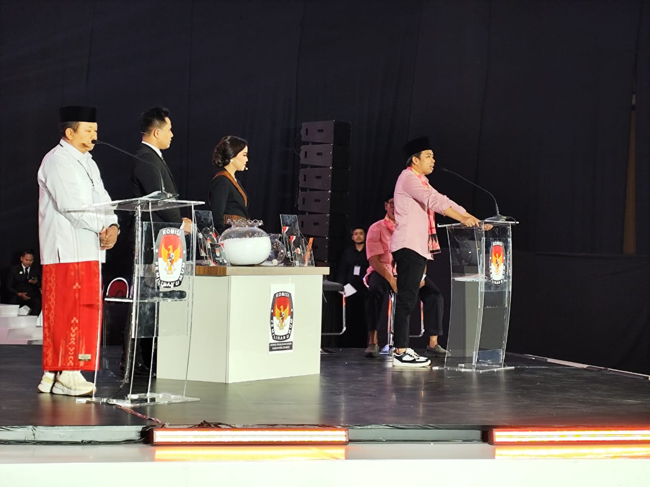 Debat Pertama Cabup-cawabup Jember, Ditanya Pelestarian Gumuk, Gus Fawait Akan Bantu Urus Izin Penambangan Saat Jadi Bupati 