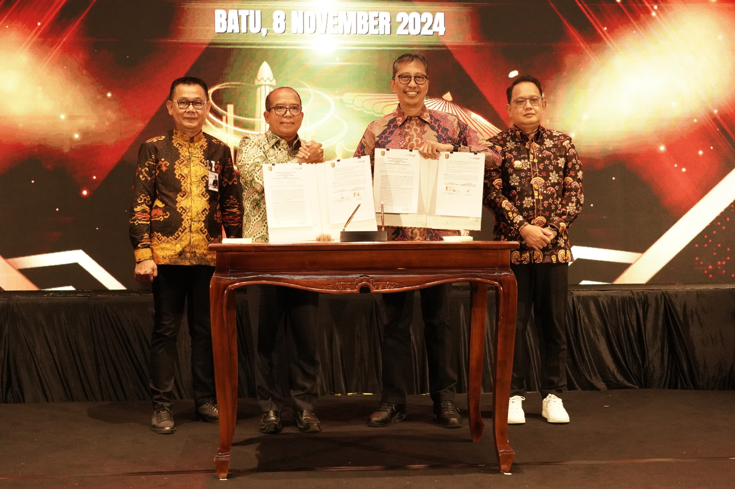 Bank Jatim Teken Shareholder Agreement dengan Pemprov Lampung dan Bank Lampung Untuk Pembentukan KUB