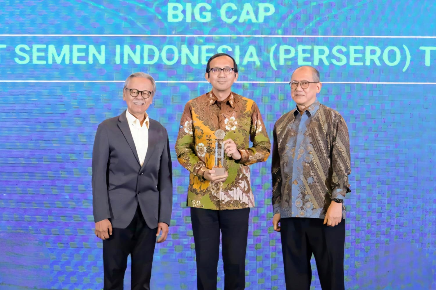 SIG Raih Penghargaan Best State-Owned Enterprises pada Ajang The 15th IICD Corporate Governance Conference and Award 2024