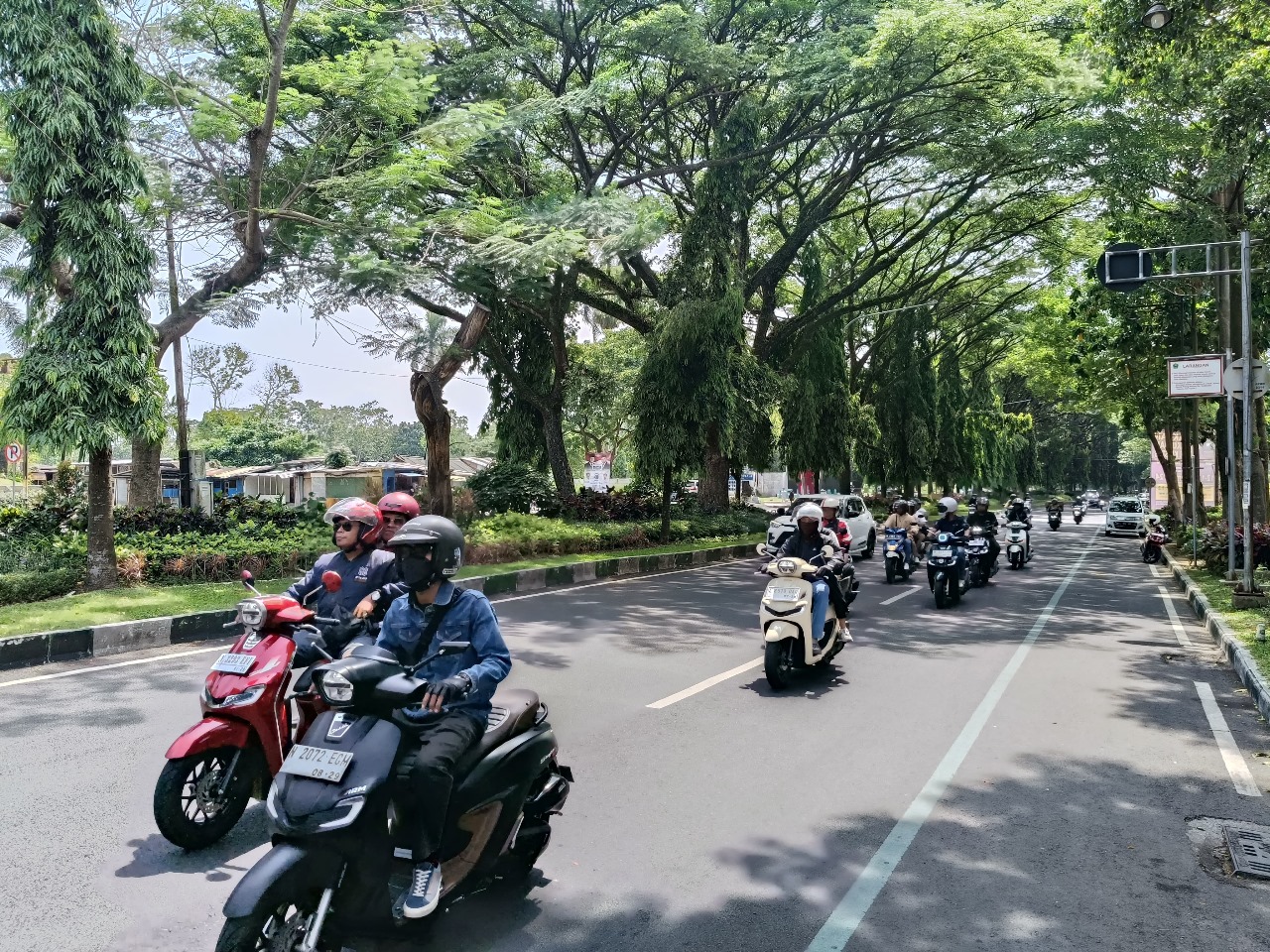 Cari Aman Berkendara Motor di Dataran Tinggi Kota Batu