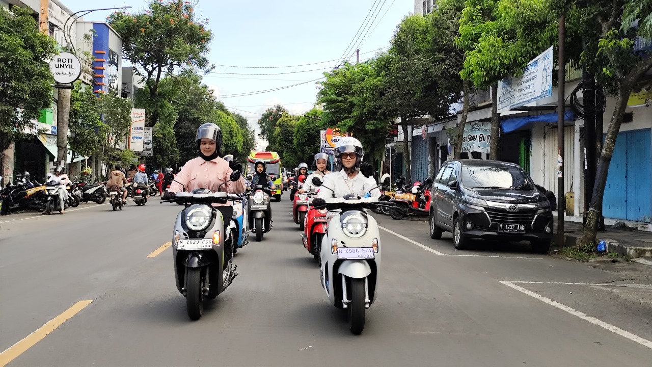 Hari Perempuan: Ini Rahasia Tetap Stylish dan #Cari Aman saat Berkendara!