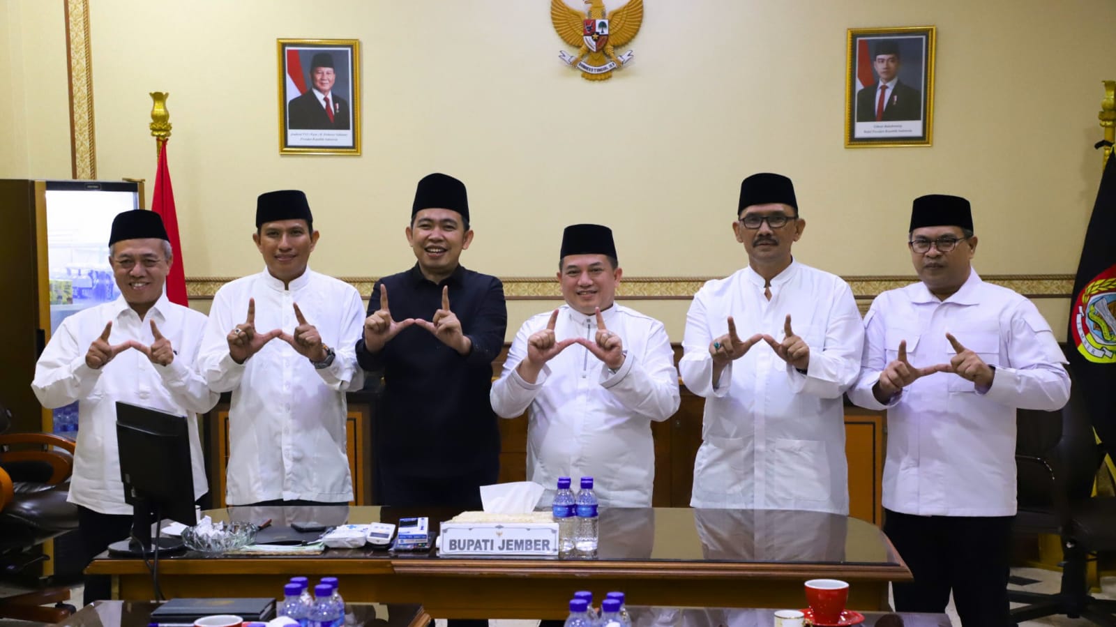 Kepala Kantor Wilayah BPN Provinsi Jawa Timur Gandeng Bupati Kabupaten Jember Dorong Percepatan Sertipikasi Tanah Wakaf