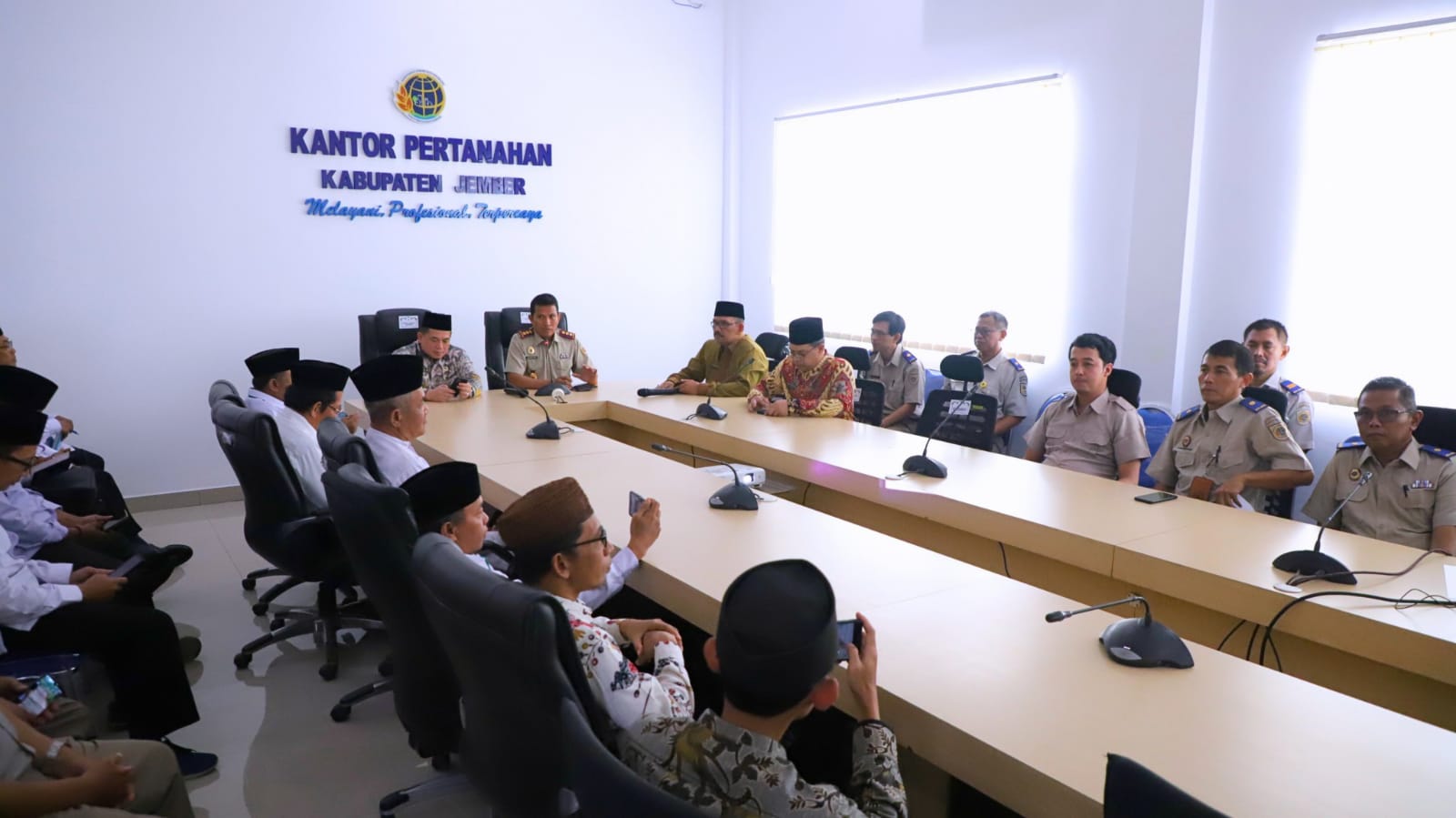 Kanwil BPN Jatim Gelar Rapat Kerja Percepatan Penerbitan Sertipikat Wakaf di Kabupaten Jember
