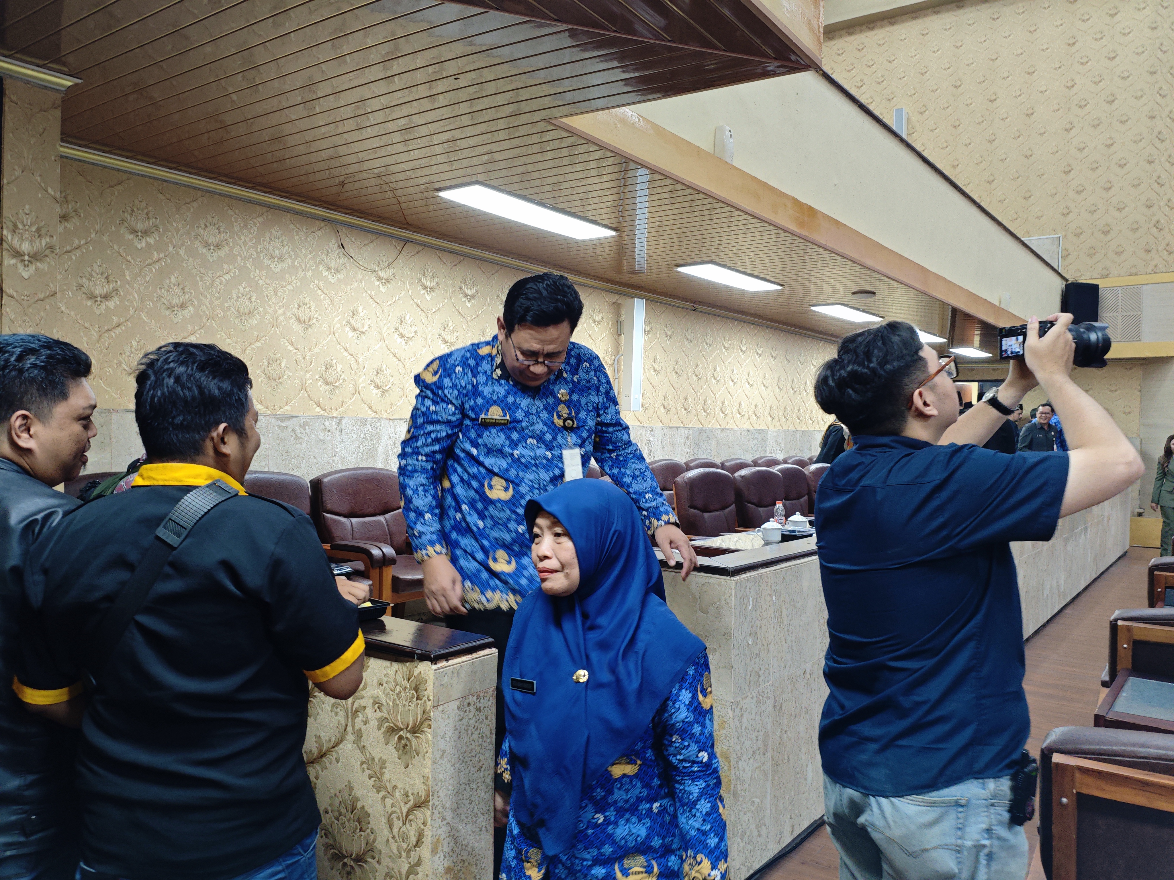 Plh Kadinkes Jember ke Malaysia Tanpa Izin, 2.000 Nakes Non ASN Tak Terima Honor