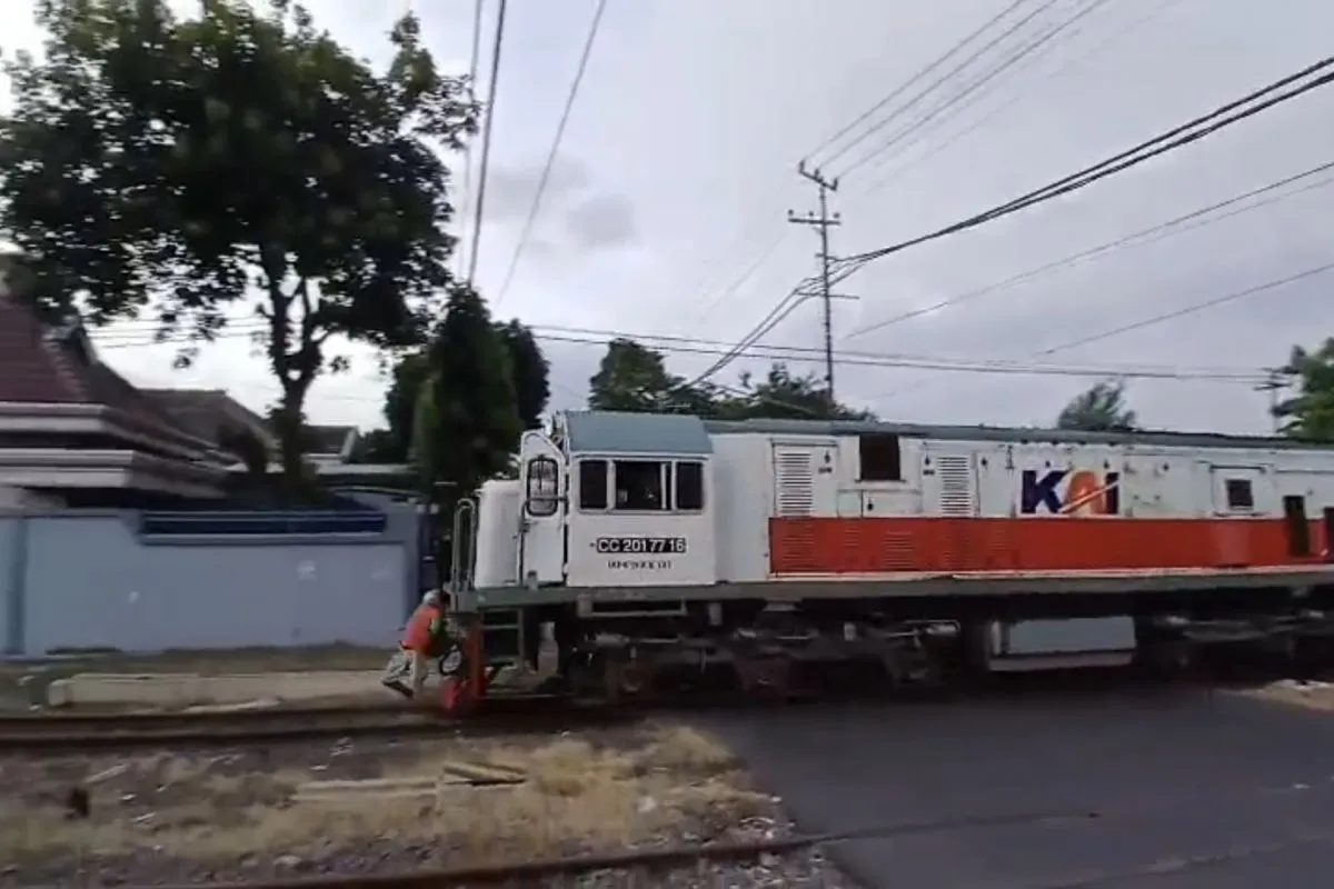 Diduga Bunuh Diri, Warga Probolinggo Tertabrak KA Logawa Hingga Tewas