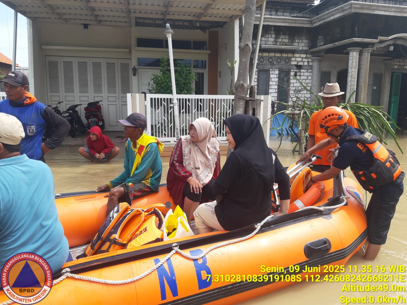 Banjir Kali Lamong Rendam Permukiman dan Lahan Pertanian di Gresik Selatan