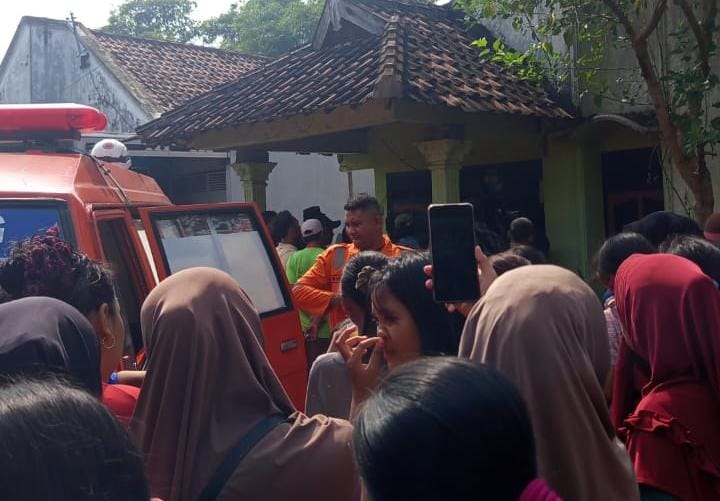 Mayat Membusuk Ditemukan di Mojoagung, Diduga Korban Pembunuhan