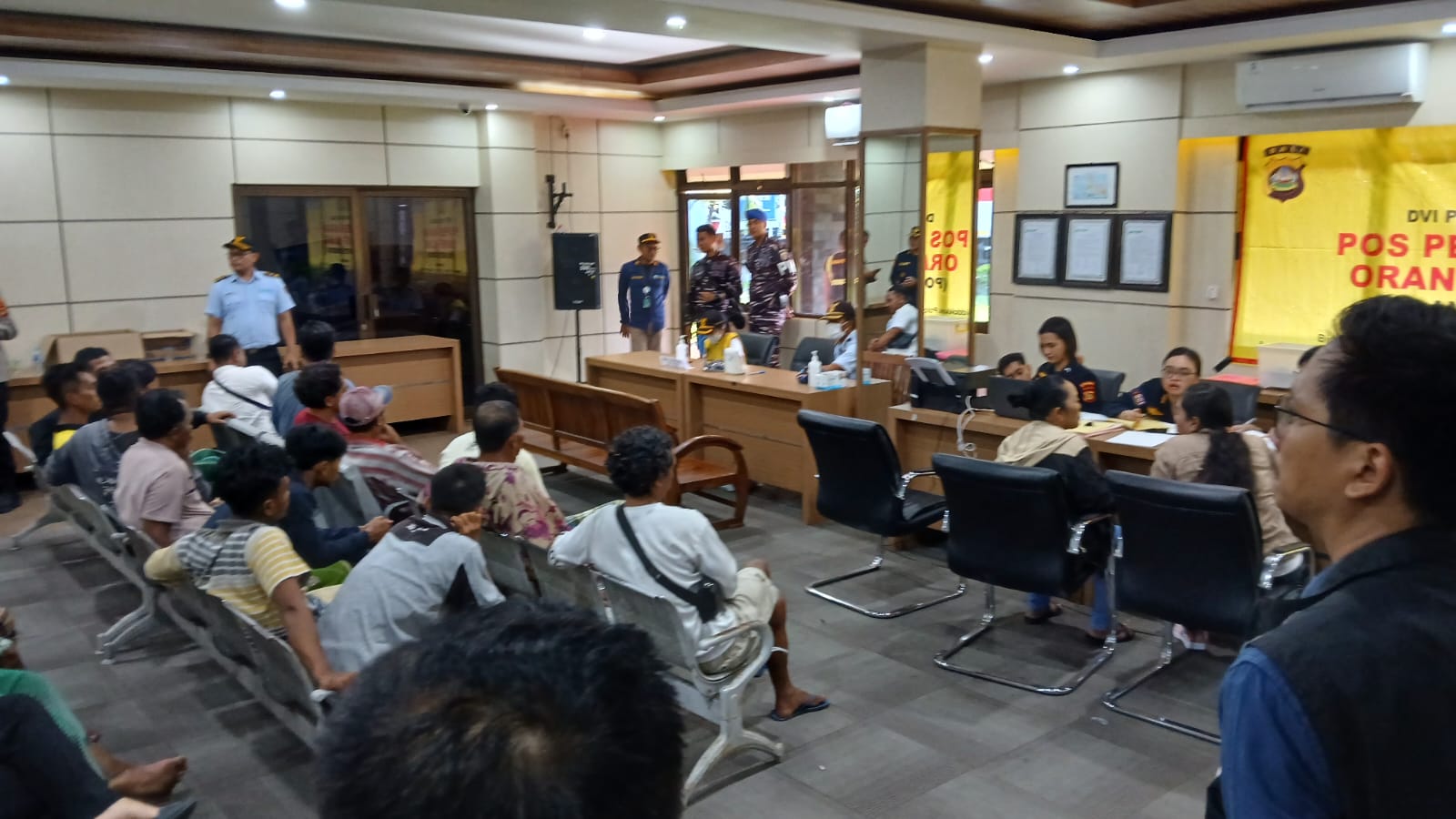 Insiden KMP Tunu Pratama Jaya: Khofifah Pastikan Korban Dapat Perawatan Gratis, Tim SAR Terus Sisir Selat Bali