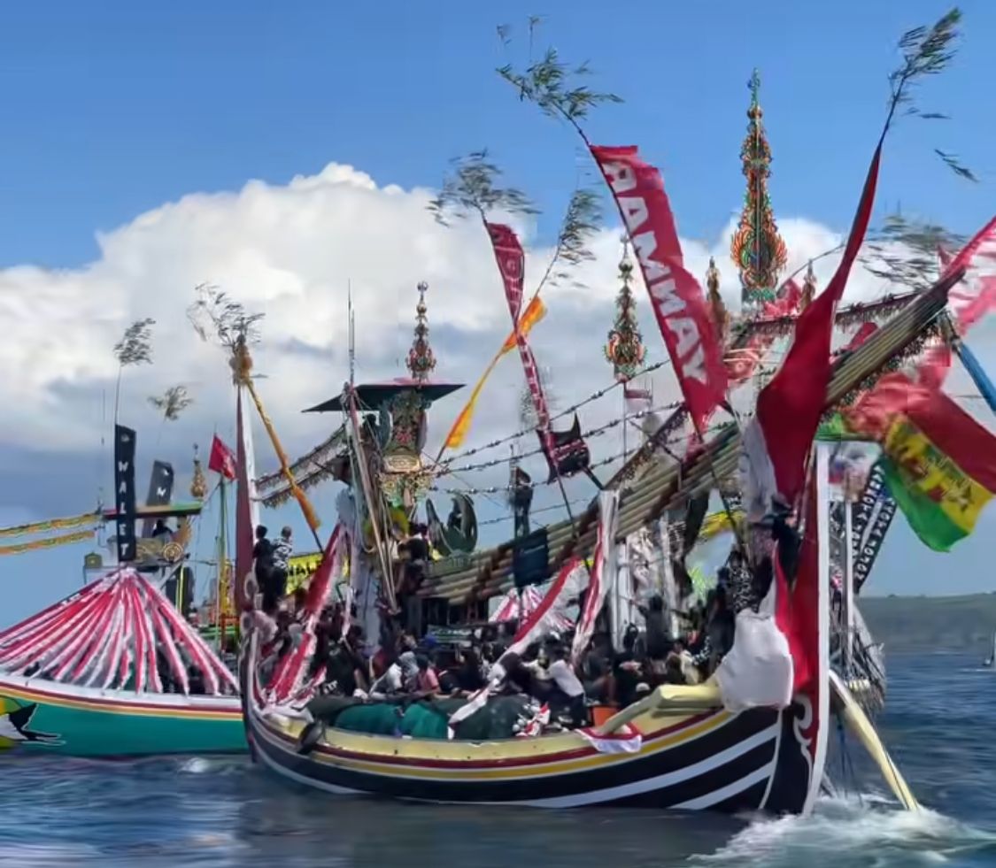Ribuan Nelayan Muncar Gelar Petik Laut 2025, Wujud Syukur dan Pelestarian Budaya Leluhur