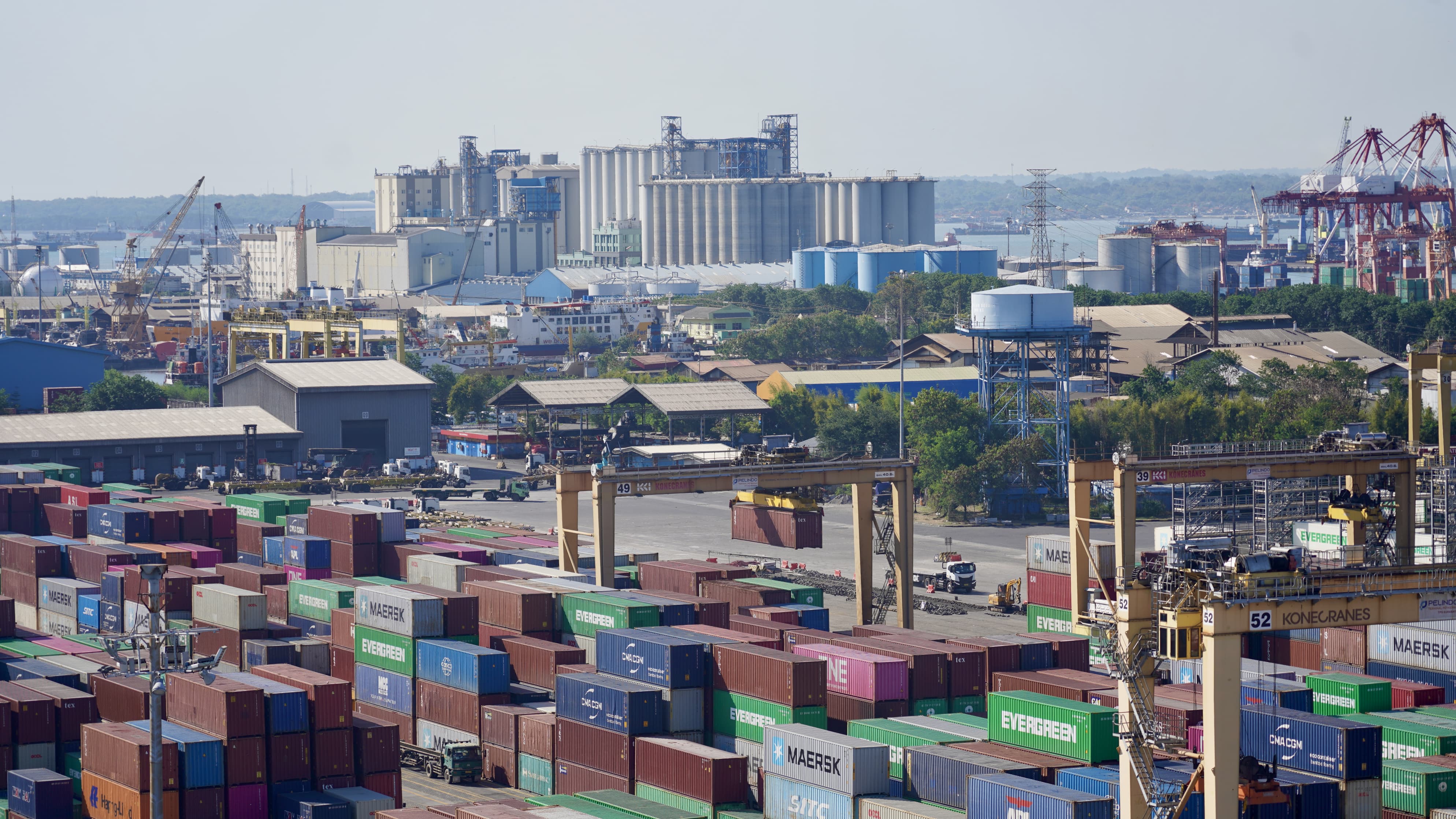 TPS Perkuat Kelancaran Arus Barang dengan Sistem Monitoring Petikemas Long Stay