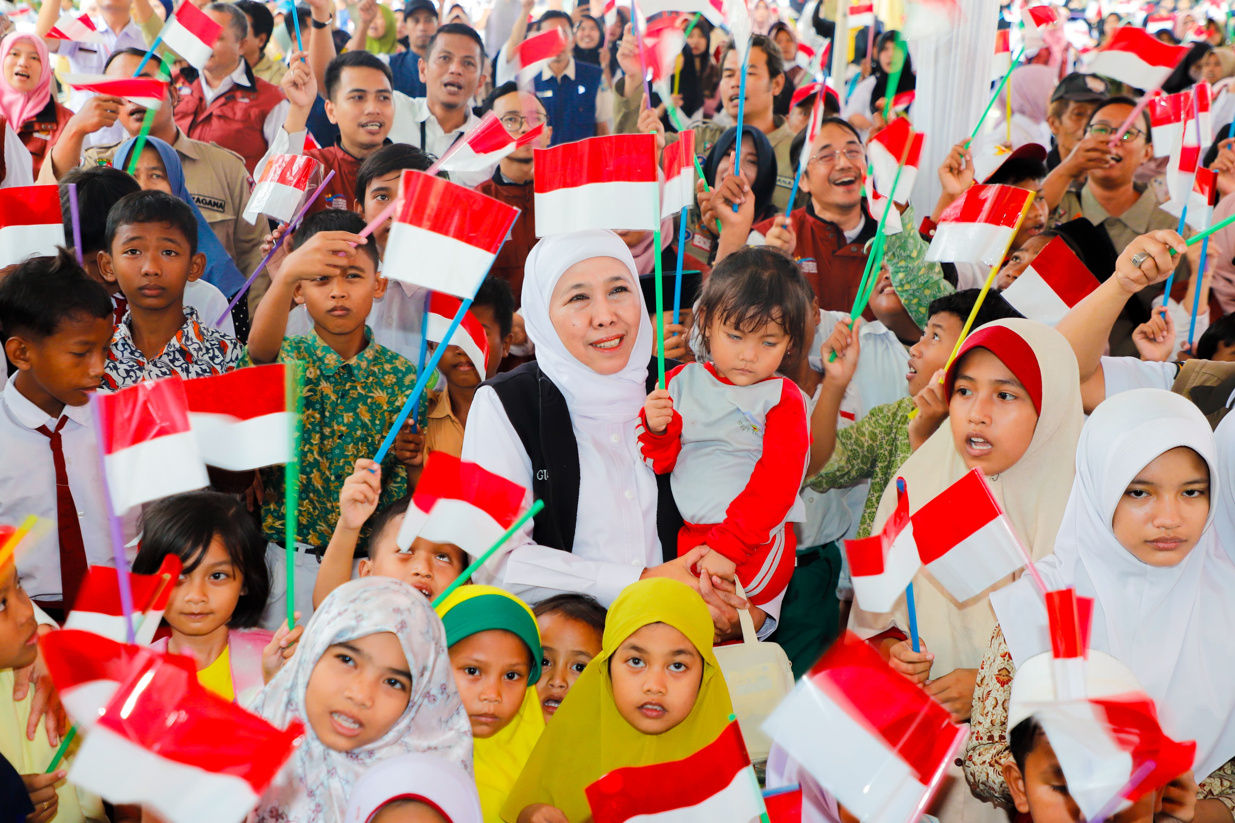 Gubernur Khofifah Peringati HAN 2025 di Pasuruan, Ajak Lindungi dan Bahagiakan Anak-Anak