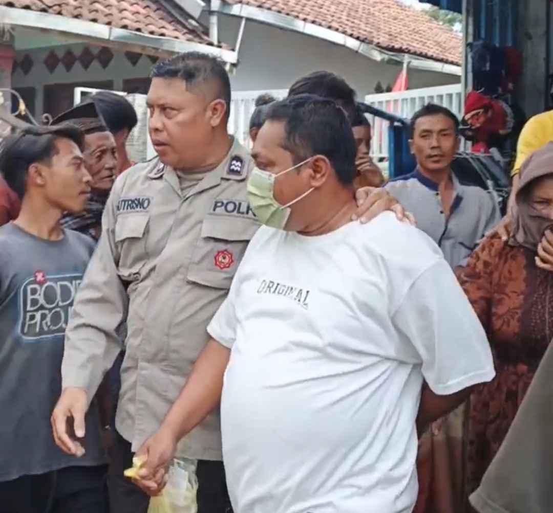 Ketahuan Curi Belasan Baju di Toko Jember,  Dua Bersaudara Diamuk Massa