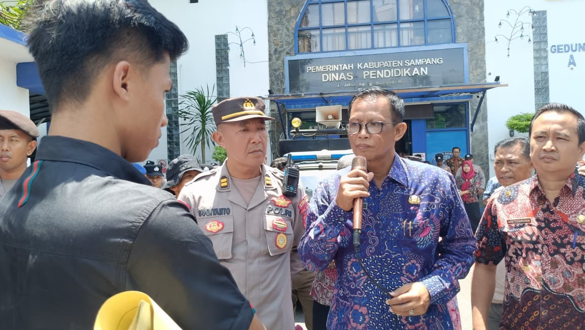 Datangi Kantor Dinas Pendidikan Sampang, GPR Bawa Tiga Tuntutan