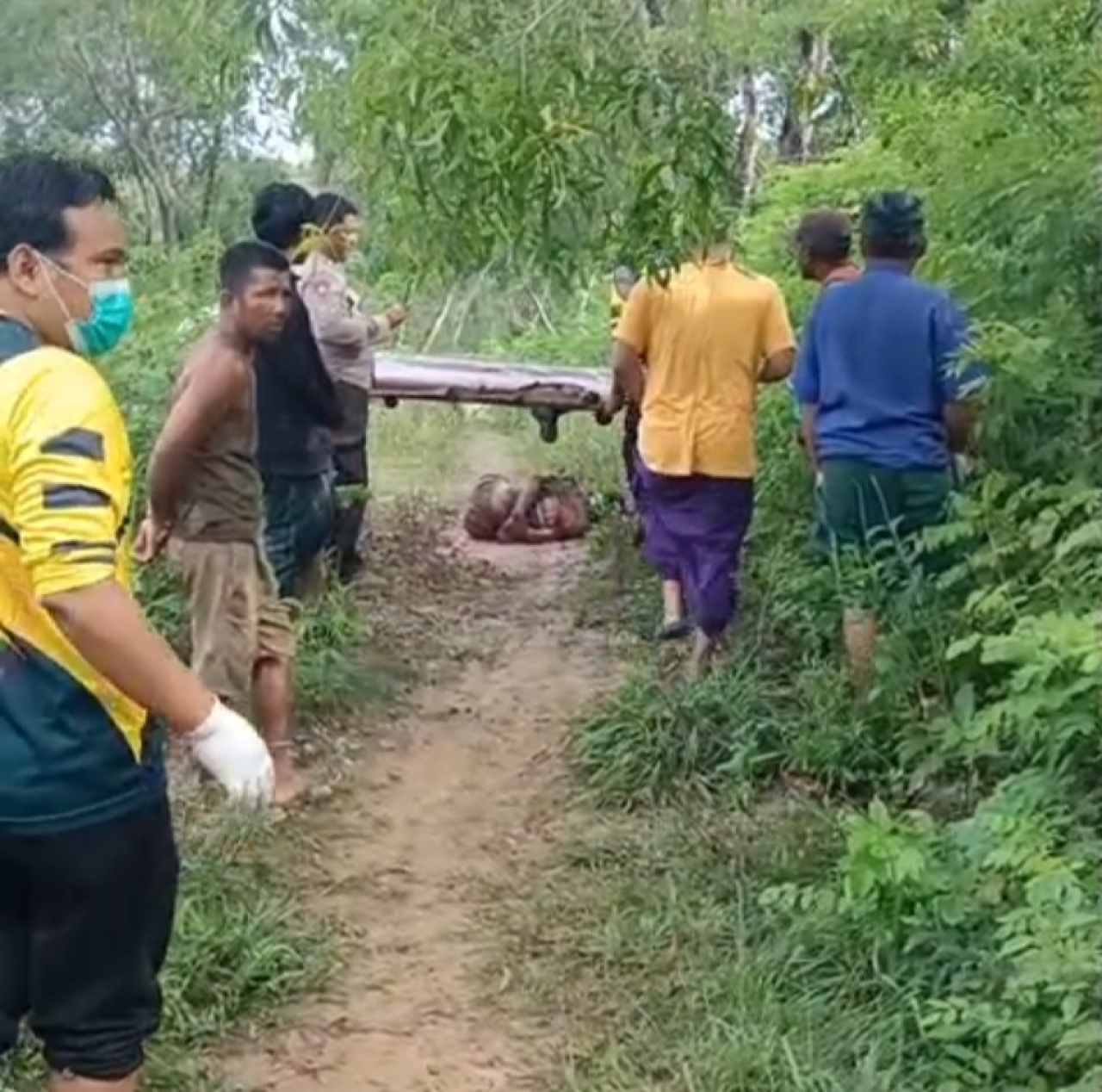 Mister X Ditemukan Bersimbah Darah di Tambelangan Sampang, Tangan dan Mata Terikat