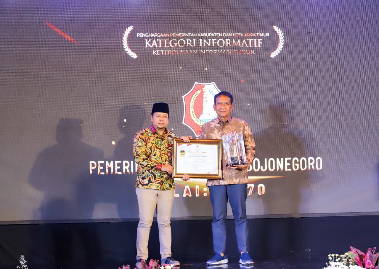 Jadi Tuan Rumah, Kabupaten Bojonegoro Raih Tiga Penghargaan KI Award 2025