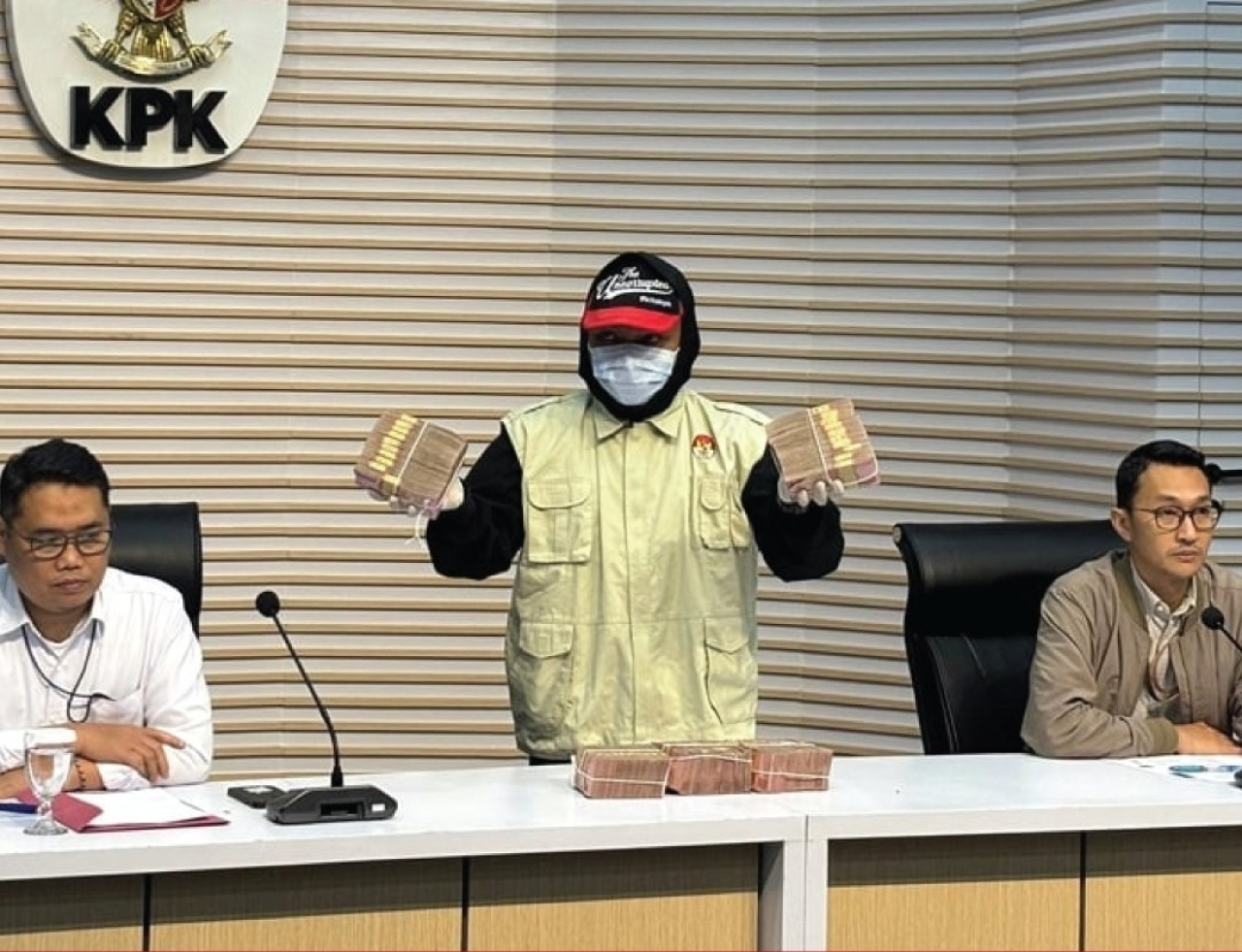 KPK Sita Uang Rp500 Juta dalam OTT Bupati Ponorogo Sugiri Sancoko