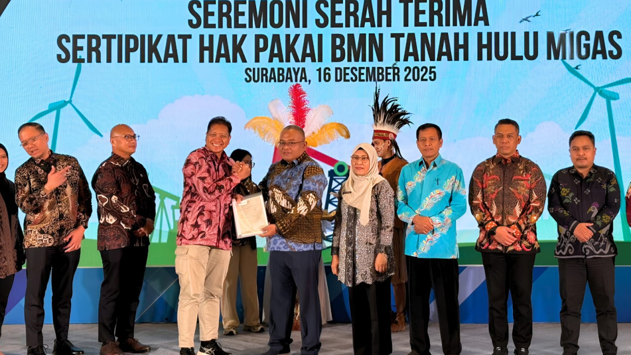 Amankan Aset Strategis Negara, BPN Jatim Serahkan 13 Sertipikat Tanah Hulu Migas