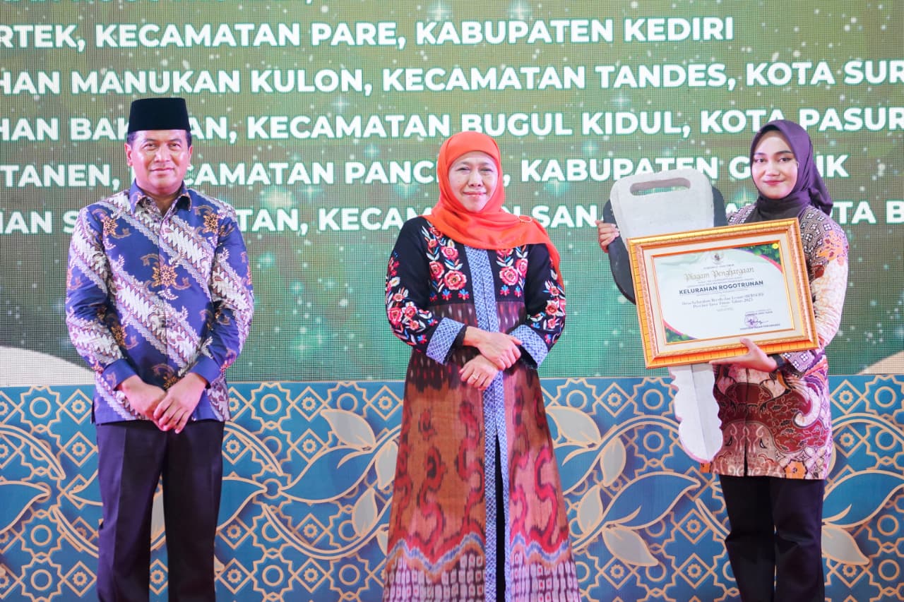 Gubernur Khofifah Serahkan Penghargaan Lingkungan Hidup 2025: Wujudkan Jawa Timur yang Lestari dan Berkeadaban