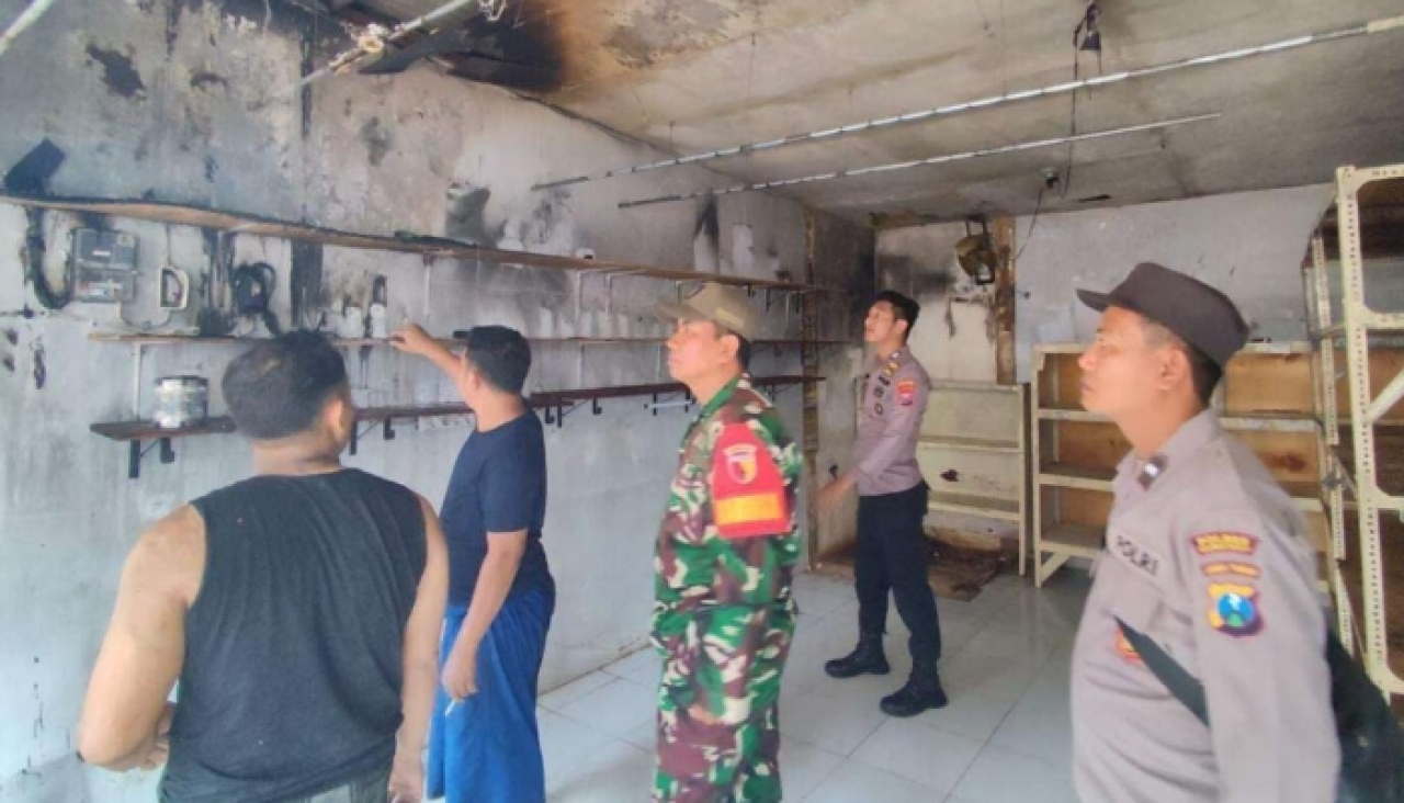 Warung di Batang-Batang Sumenep Terbakar, Diduga Akibat Korsleting Listrik