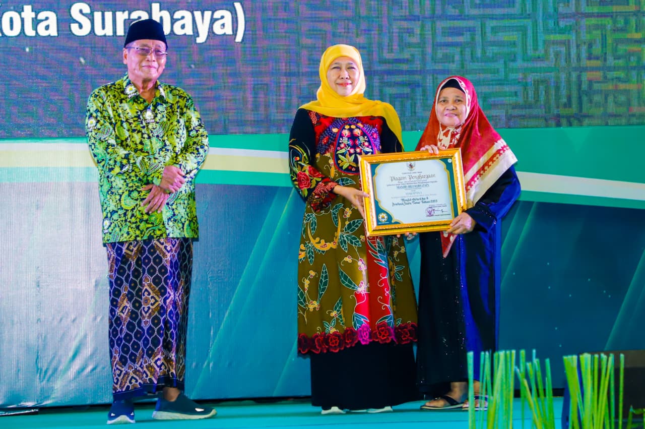 Khofifah Dorong DMI Jatim Aktif Berkontribusi dalam Program Nasional Demi Kemandirian Masjid dan Kemakmuran Jamaah