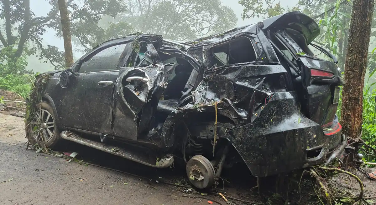 Fortuner Terperosok di Jurang Jalur Bromo, Dua Penumpang Tewas