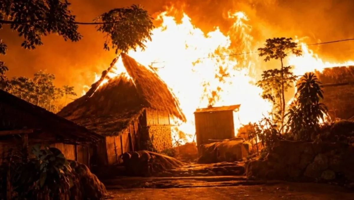 Ketika Sade Tinggal Kenangan: Api Melalap Kampung Adat Ikon Wisata Budaya Lombok Praya