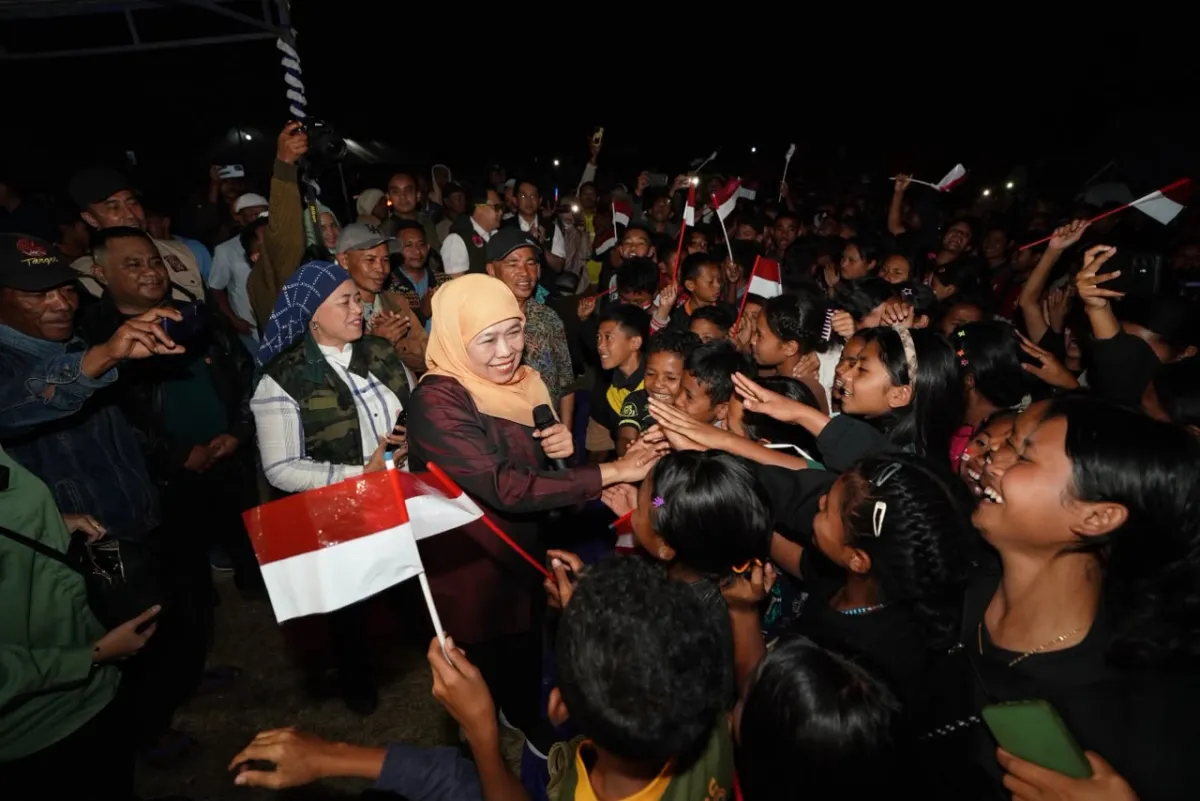 Pulihkan Senyum Anak-Anak Pascagempa NTT, Khofifah Dorong Trauma Healing Berkelanjutan di Pengungsian