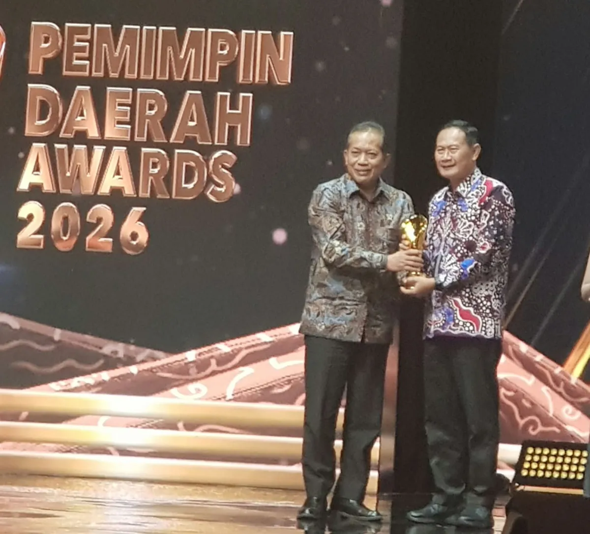 Komitmen Perkuat Infrastruktur Ketahanan Pangan, Bupati Yes Sabet Pemimpin Daerah Awards 2026