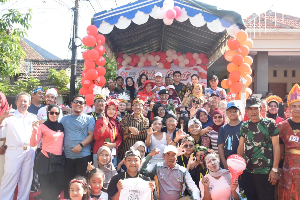 Bupati Yes Hadiri Puncak Jalan Sehat Perjuangan Sawahan, Apresiasi Kiprah Pemuda Kartigara dan Kebersamaan Warga