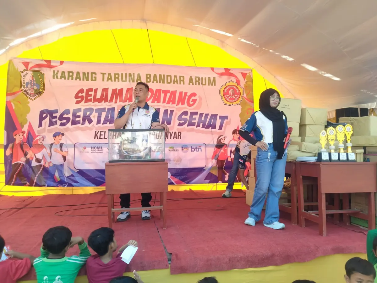 Ribuan Warga Banyuanyar Sampang Tumpah Ruah Ikuti Jalan Sehat HUT ke-81 RI